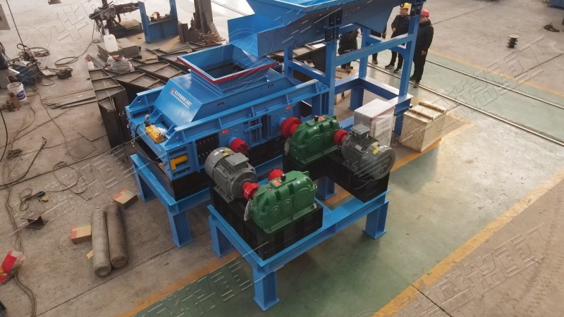 石墨块齿辊破碎机